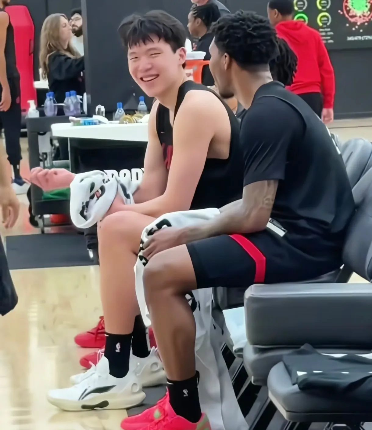 火博体育入口 -今晨体能课后；阿斯顿维拉主帅复盘备战NBA季后赛；质疑声仍在；赛季目标并未改变的简单介绍