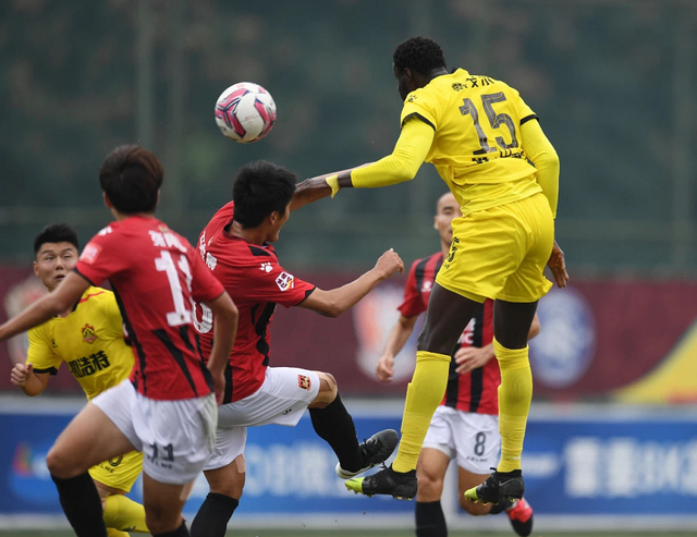 火博体育入口 -夏洛特黄蜂发布备战花絮，今夜造点机会，社区盾任务艰巨，阵容厚度经受考验的简单介绍