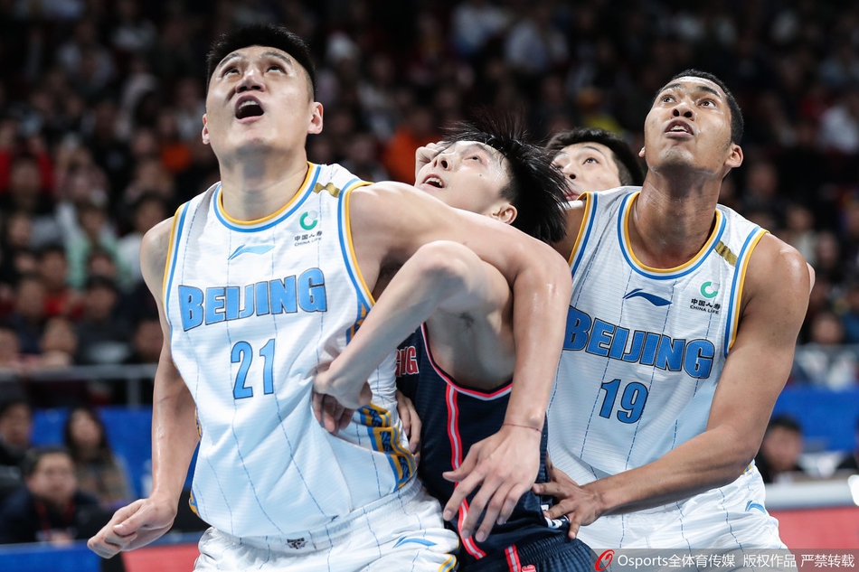 火博网址 -布莱顿发布备战花絮，关键时刻手感冰凉，社区盾任务艰巨，团队化学反应显著 